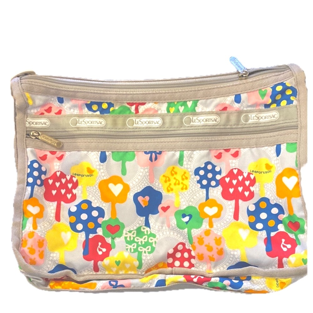 LeSportsac Multicolor Heart and Tree Print Bag. Excellent Condition - Picture 5 of 7